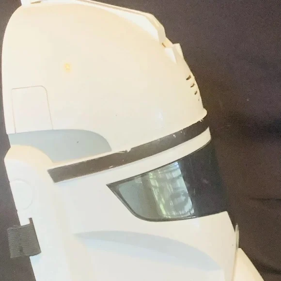Hasbro 2011 Storm Trooper Helmet Face Mask Halloween Costume Animated L